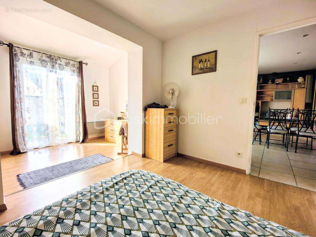 Maison à BAZAINVILLE