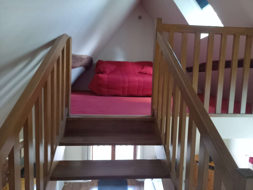 Maison à CRESSEVEUILLE