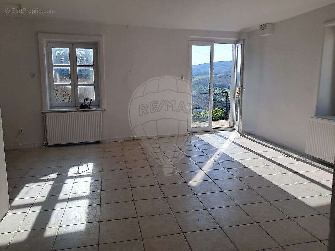 Maison à LE PERREON