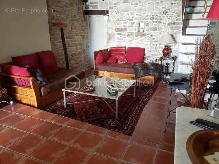 Maison à VEZENOBRES