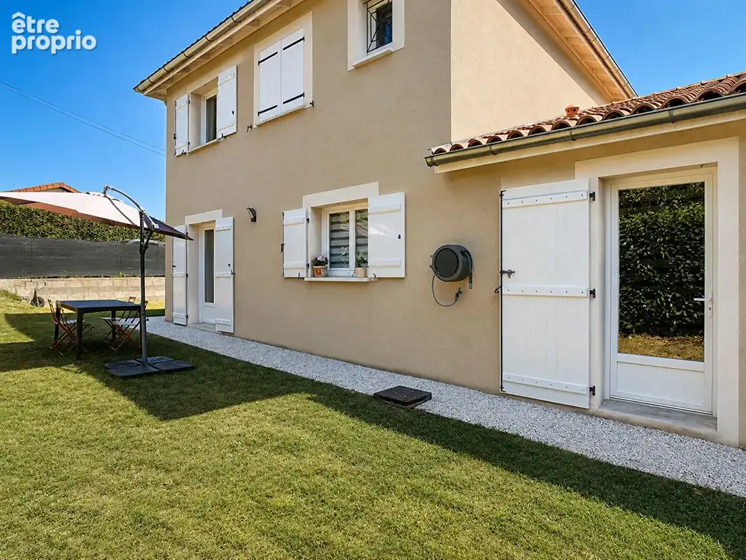 Maison - T5 - 98 m² - photo 4