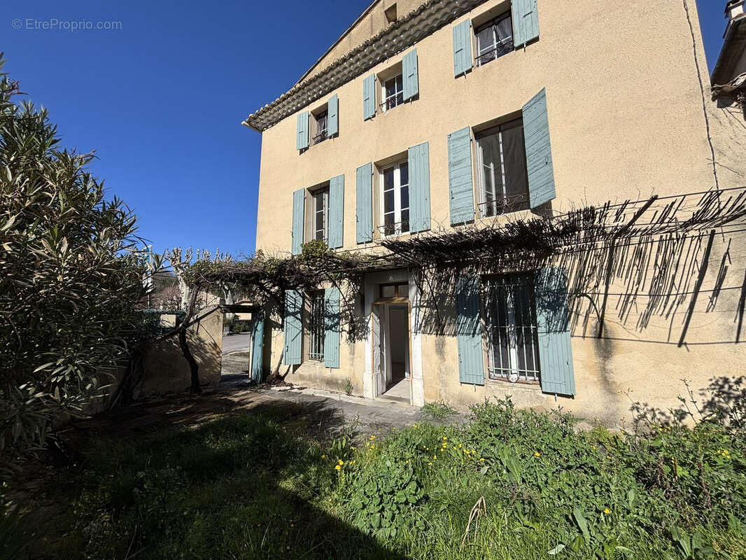 Maison à MALAUCENE