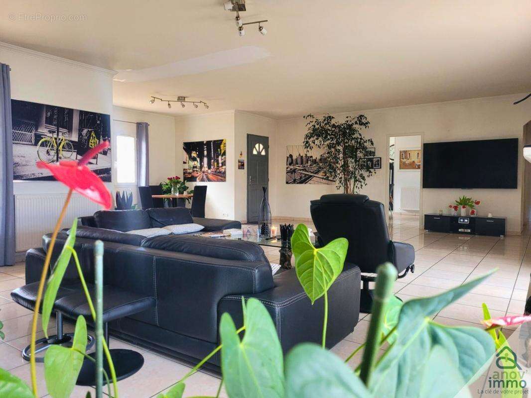 Maison à LABARTHE-SUR-LEZE