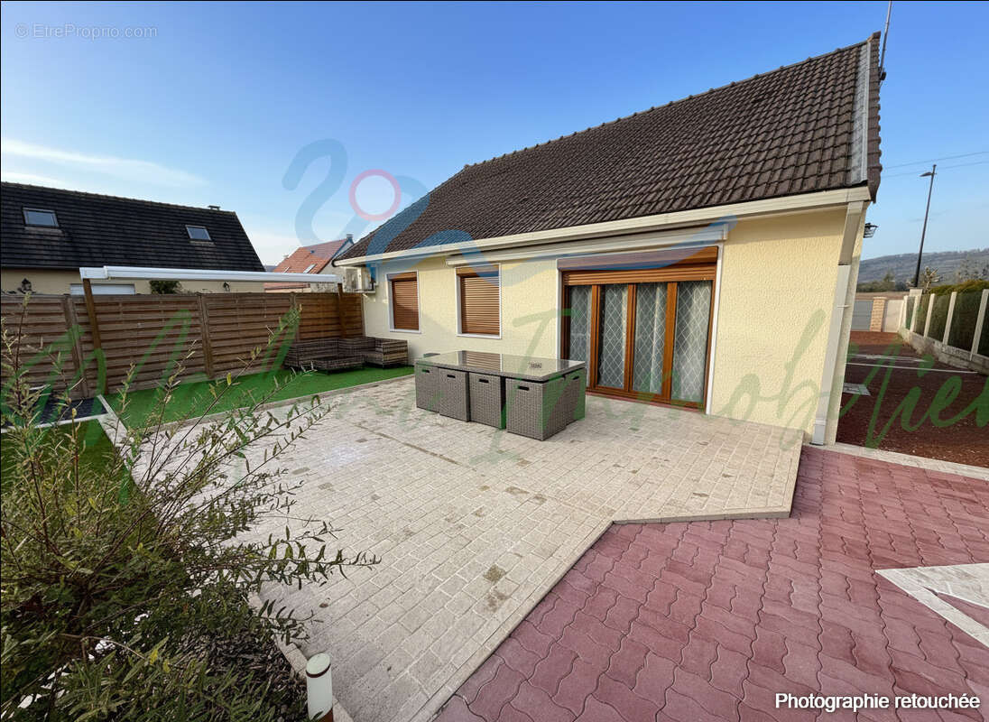 Maison à LIMETZ-VILLEZ