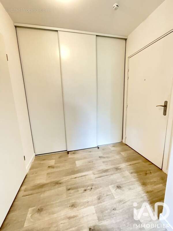 Appartement 42 m² à Arpajon  - photo 9