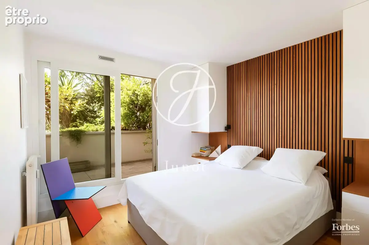 Paris 18e - MARCADET / LAMARCK - Appartement - 3 pièces - 80,03m² Carrez - 2 chambres -  Terrasse et 2 balcons de 29m² - Dernier - photo 11