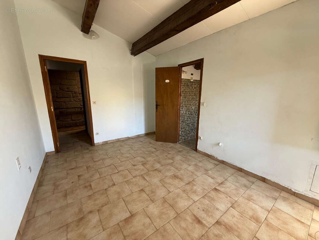 Maison à MONTAGNAC