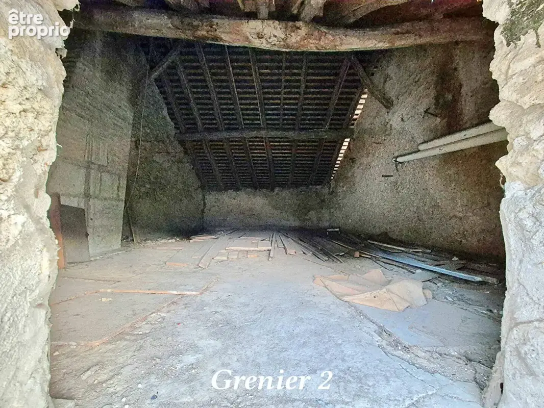 Maison entièrement à rénover avec garage, petit jardin - photo 7