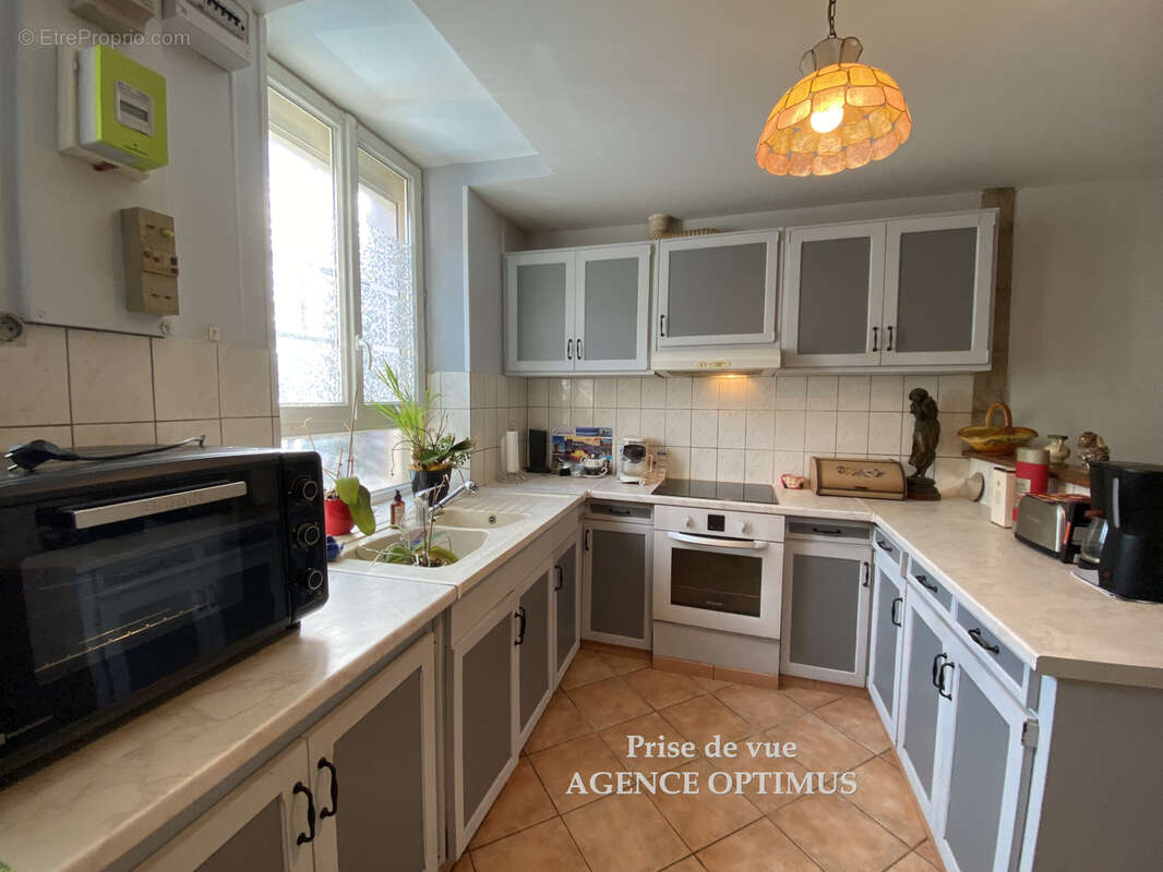 Maison à VILLENEUVE-LA-GUYARD