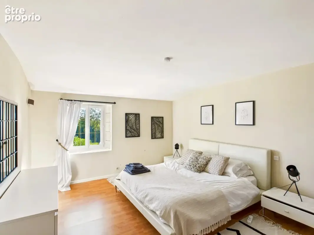 Superbe maison de campagne avec piscine, beaucoup d'espace et un potentiel de revenus - photo 11