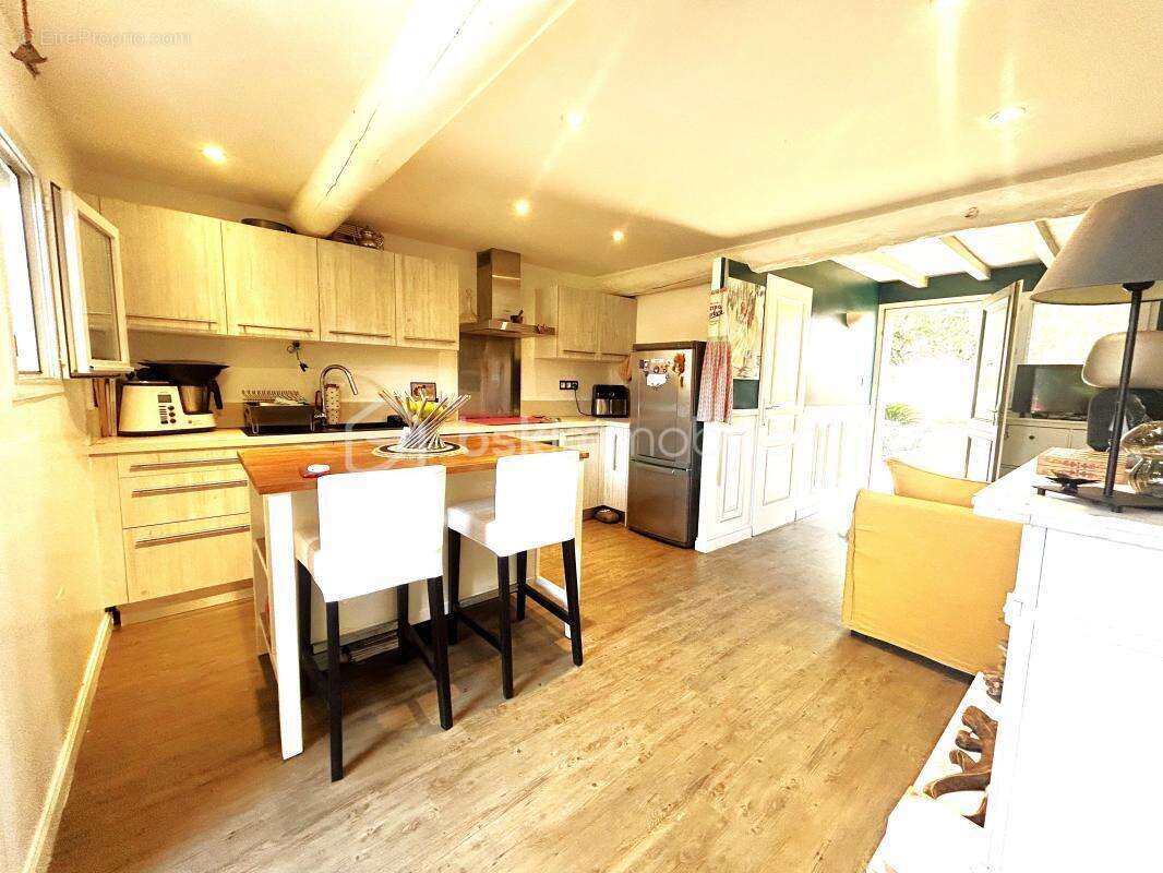 Maison 39 m² à Aureille  - photo 7
