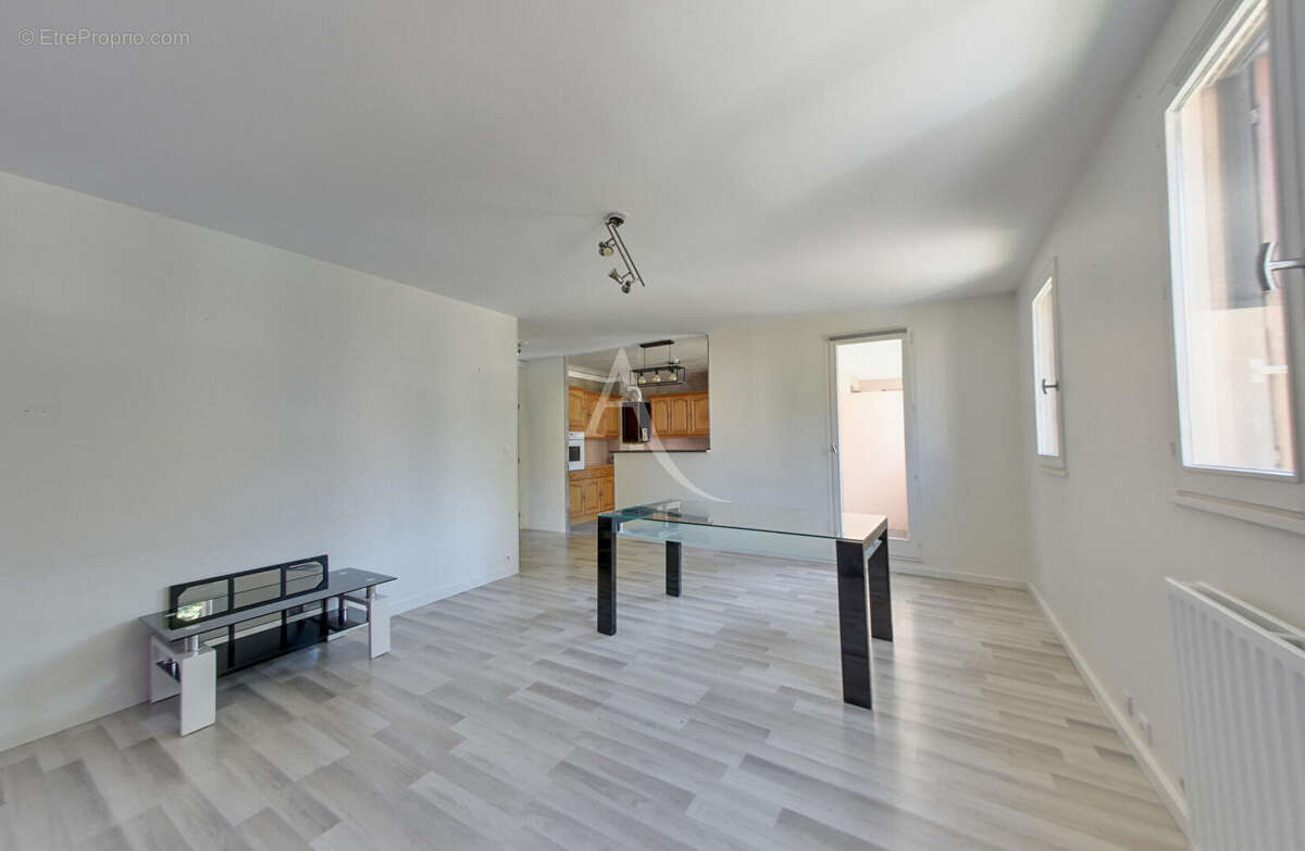Appartement à PONTAULT-COMBAULT
