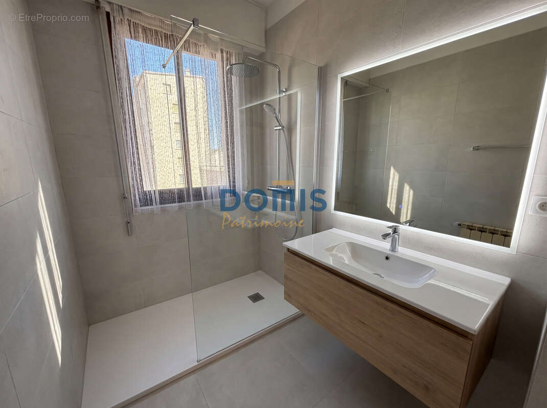 Nimes cadereau appt de type 4  dernier etage avec terrasse et garage  en exclusivite - photo 4