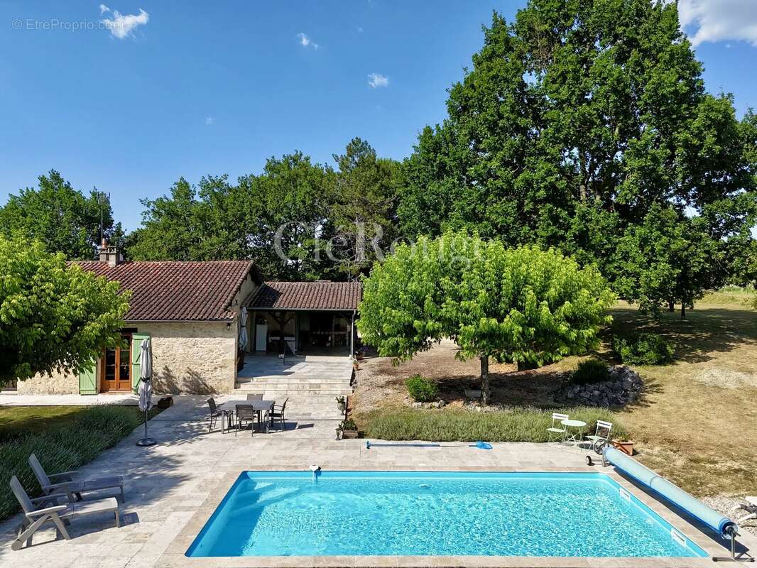 Belle demeure en pierre rénovée avec piscine chauffée et vue panoramique sur la campagne - photo 26