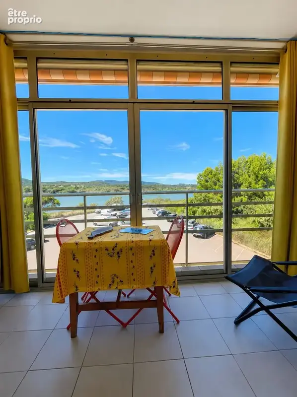 Saint-Aygulf   Studio 23m2 rénové avec logia, vue lagune, à deux pas de la plage - photo 3