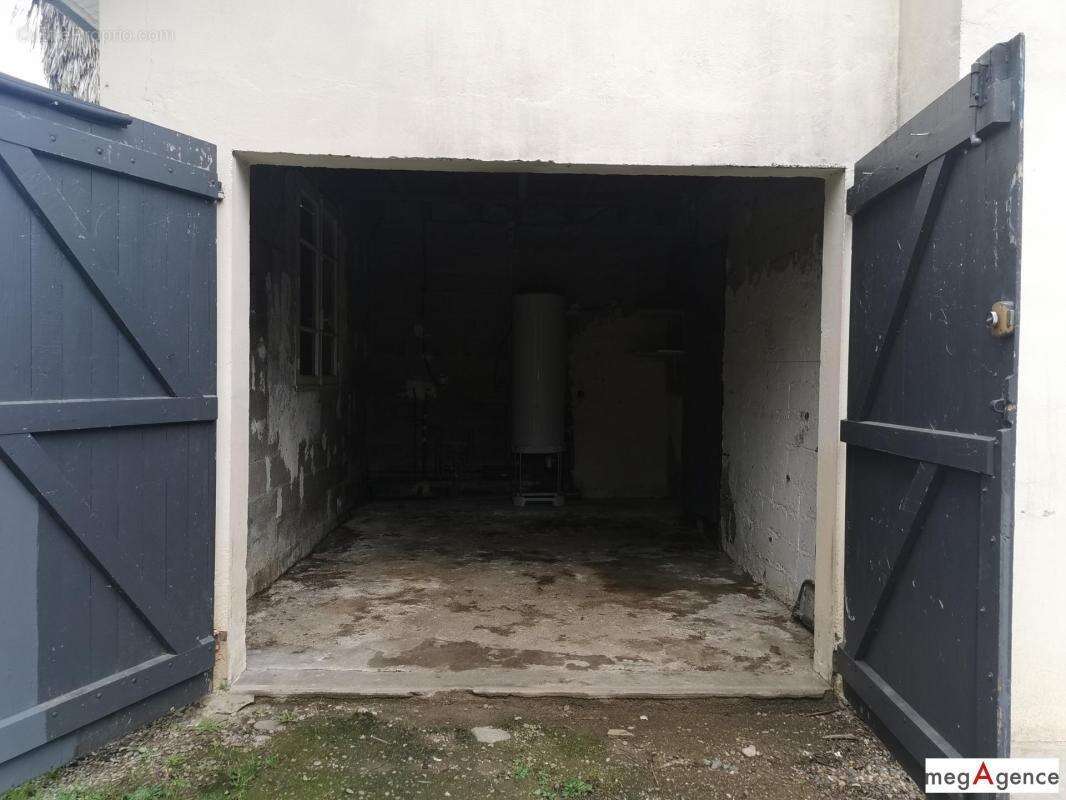 Maison à CAHUZAC-SUR-ADOUR