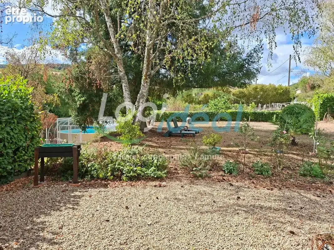 Grande maison de 1980 (5 chambres) avec dépendances et piscine sur 4000m2 de terrain - photo 5