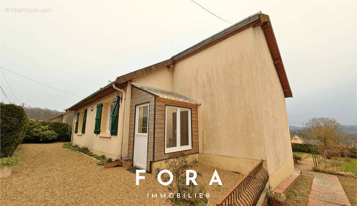 Maison à SAINT-CLAIR-DE-HALOUZE