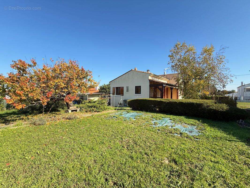 Maison à VAUX-SUR-MER