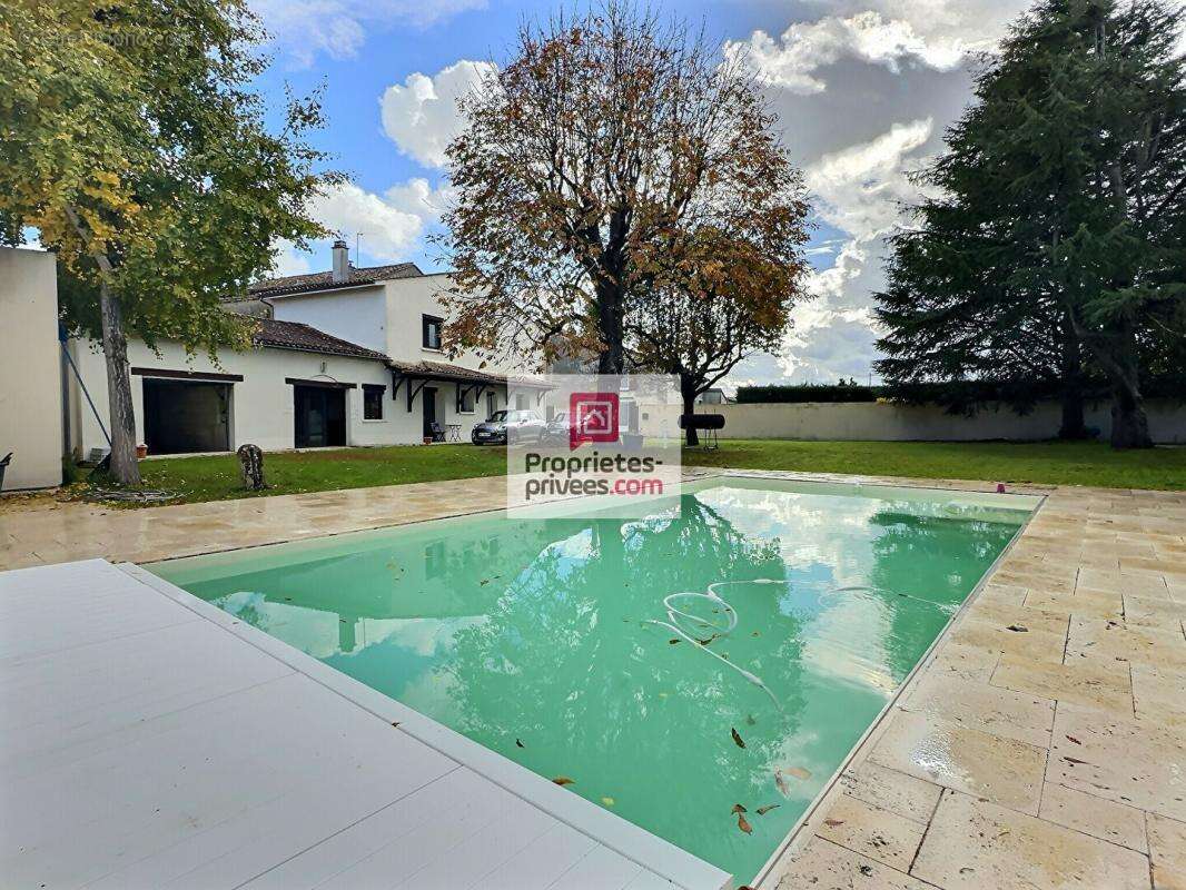 Maison à IZON