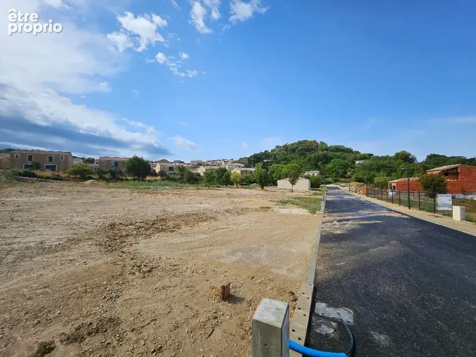 Terrain à ROGNES