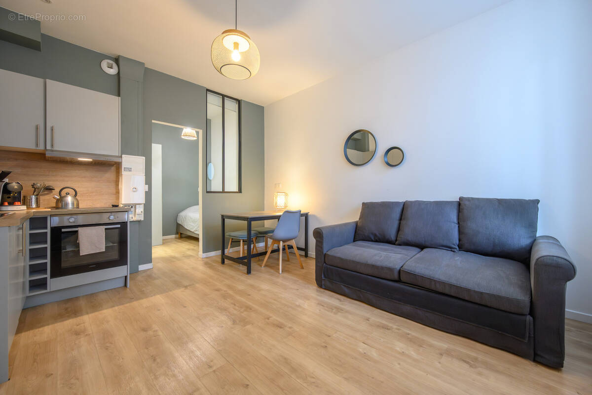 Immeuble de rapport entièrement rénové - 8 studios meublés - Superbe emplacement à Lille - Boulevard Victor Hu - photo 5