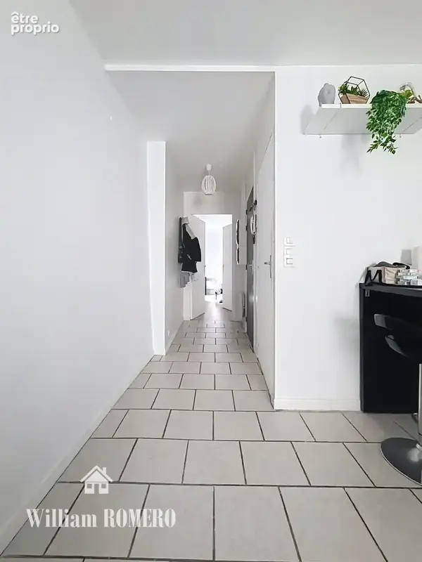 Appartement 144 m² à Saint-Etienne-De-Montluc  - photo 7