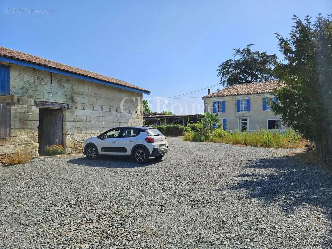 Élégante maison de maître avec vue sur la campagne à proximité de la Dordogne - photo 25