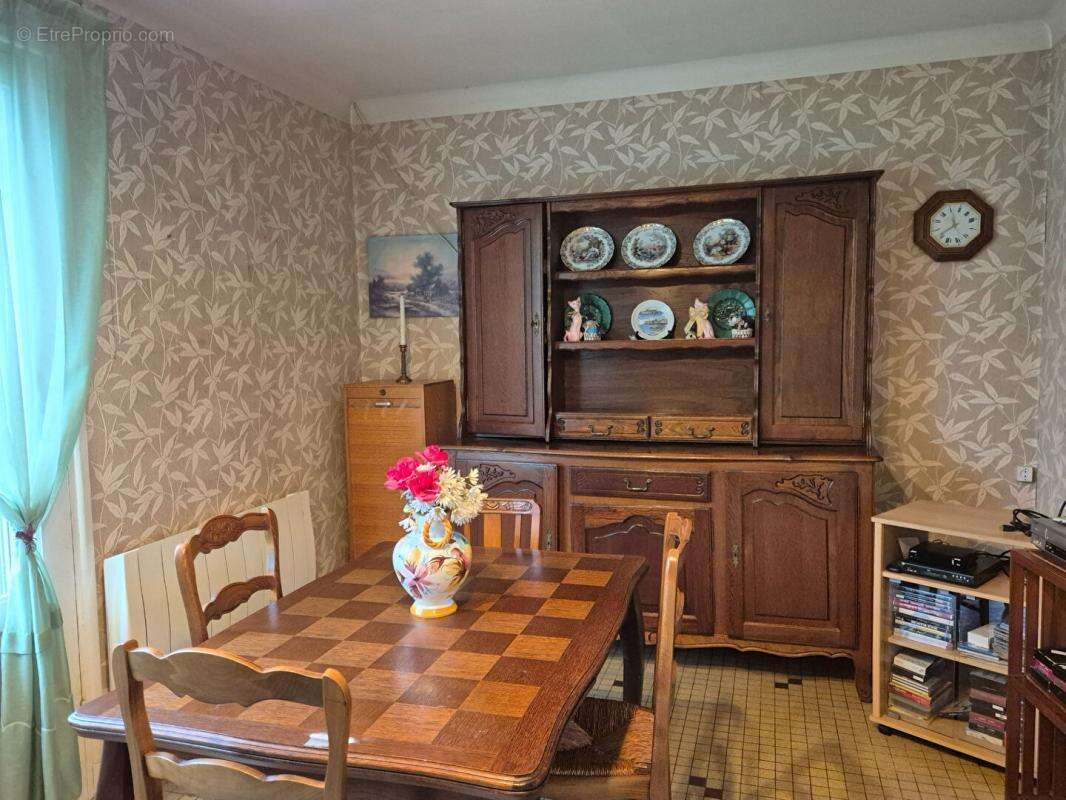 Maison à FERRIERES-LES-RAY