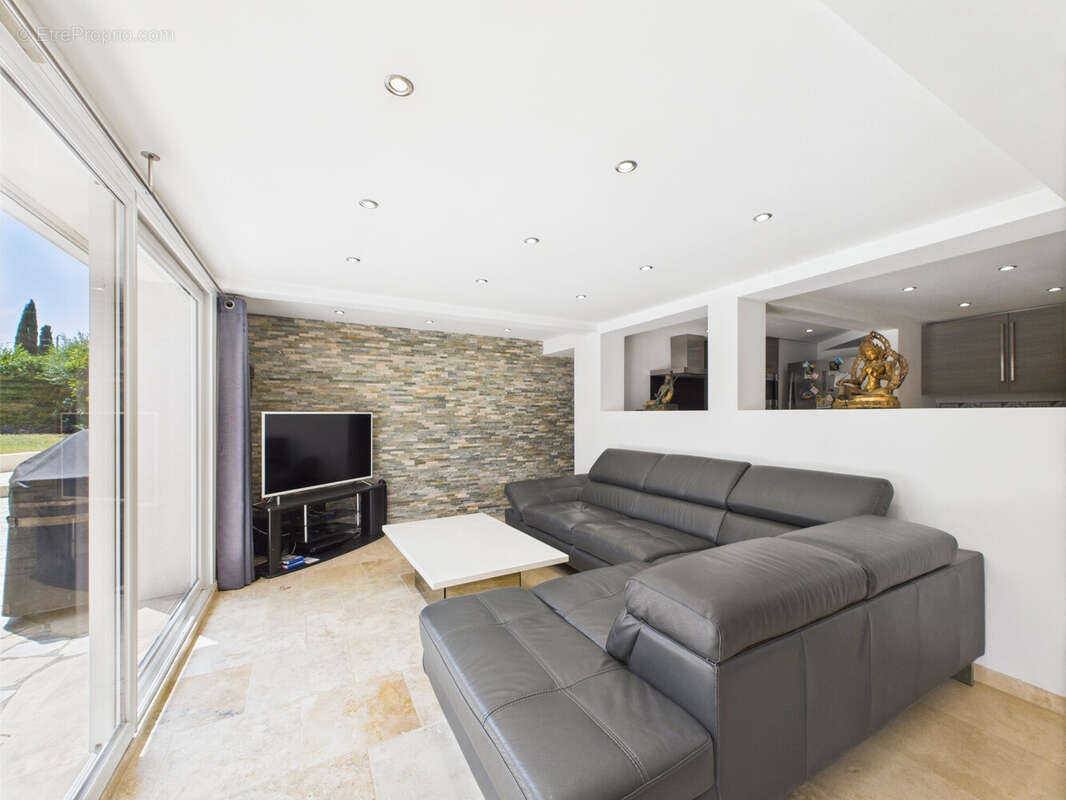 Maison 193 m² à Grasse  - photo 5
