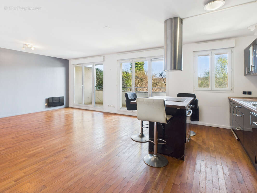 Appartement à CORBEIL-ESSONNES