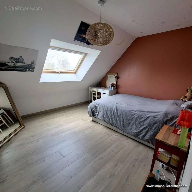 Maison à SAVIGNE-L'EVEQUE