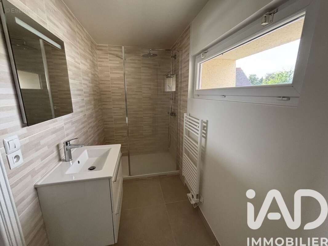 Maison 46 m² à Frunce  - photo 3