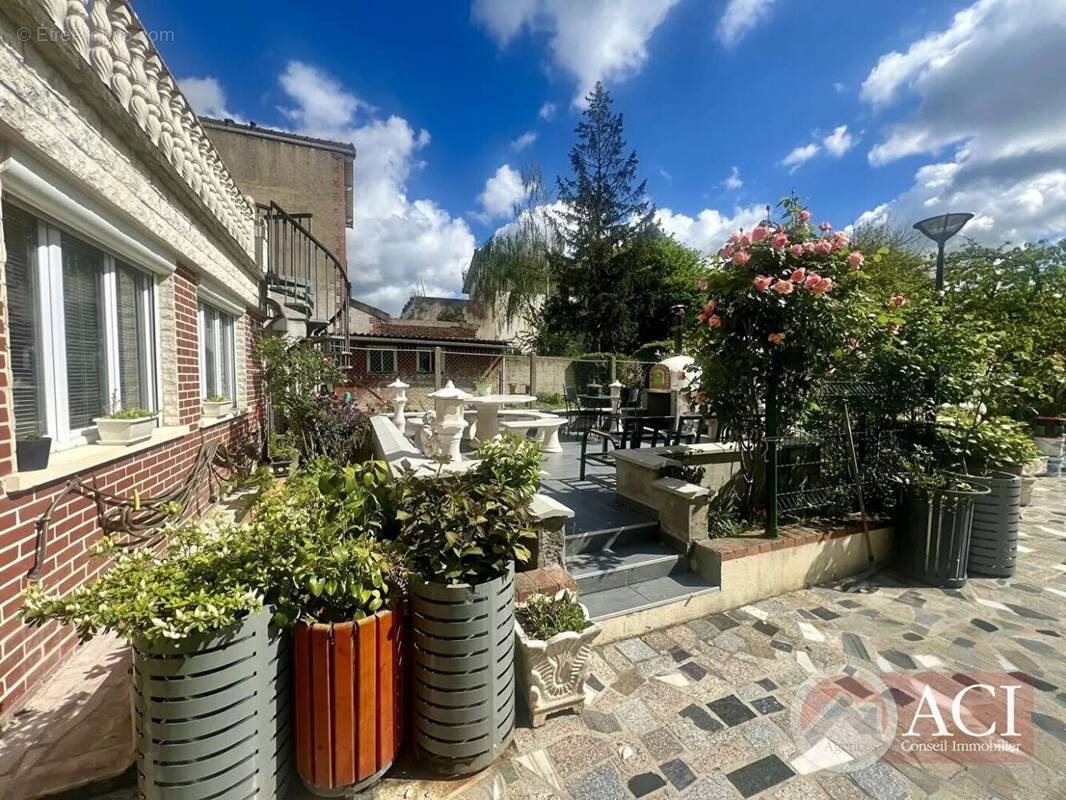 59952605e.jpg - Maison à PIERREFITTE-SUR-SEINE