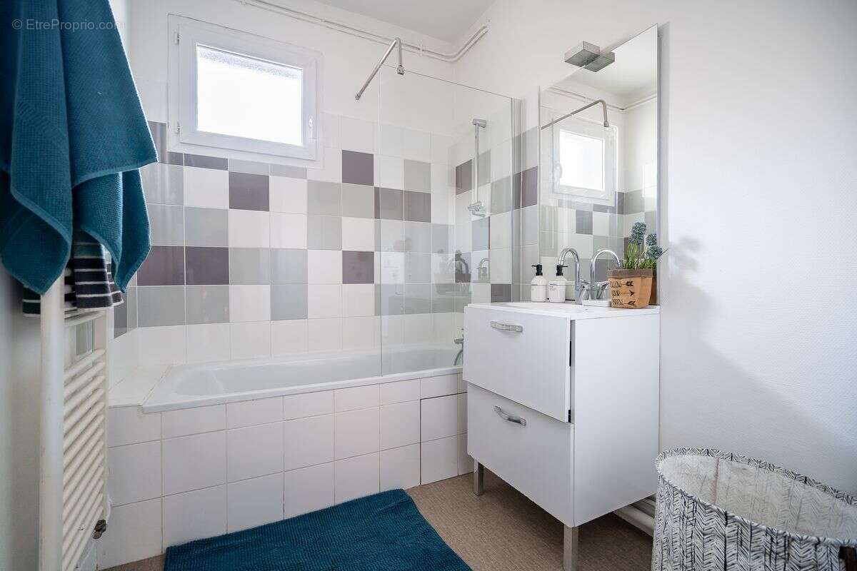 Appartement à LYON-9E