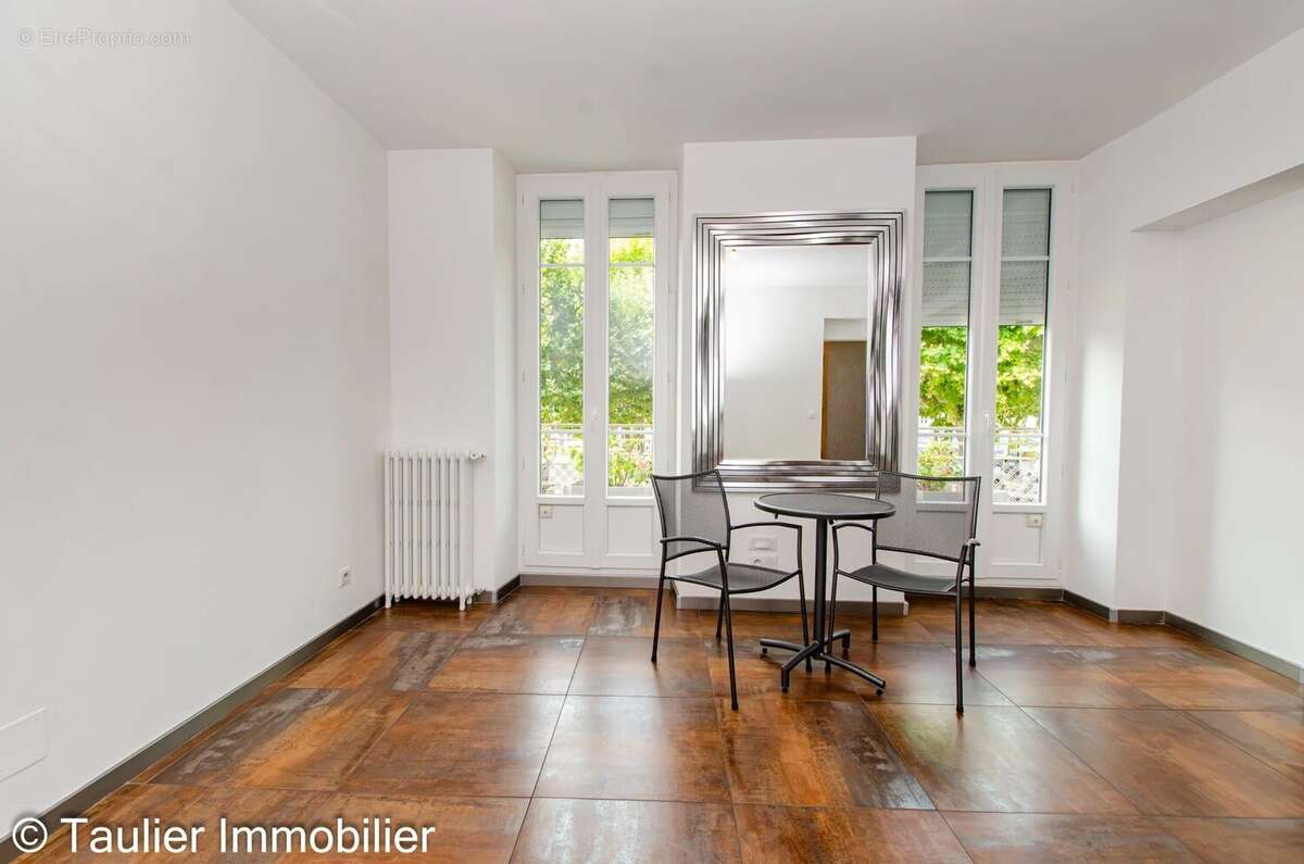 Magnifique T3, 102m² au 1er étage, avec balcon et monte-escaliers - photo 4
