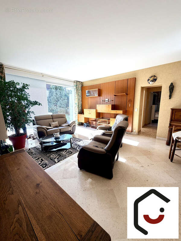 Maison à REMAUVILLE