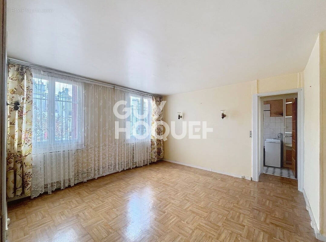 Appartement à STAINS