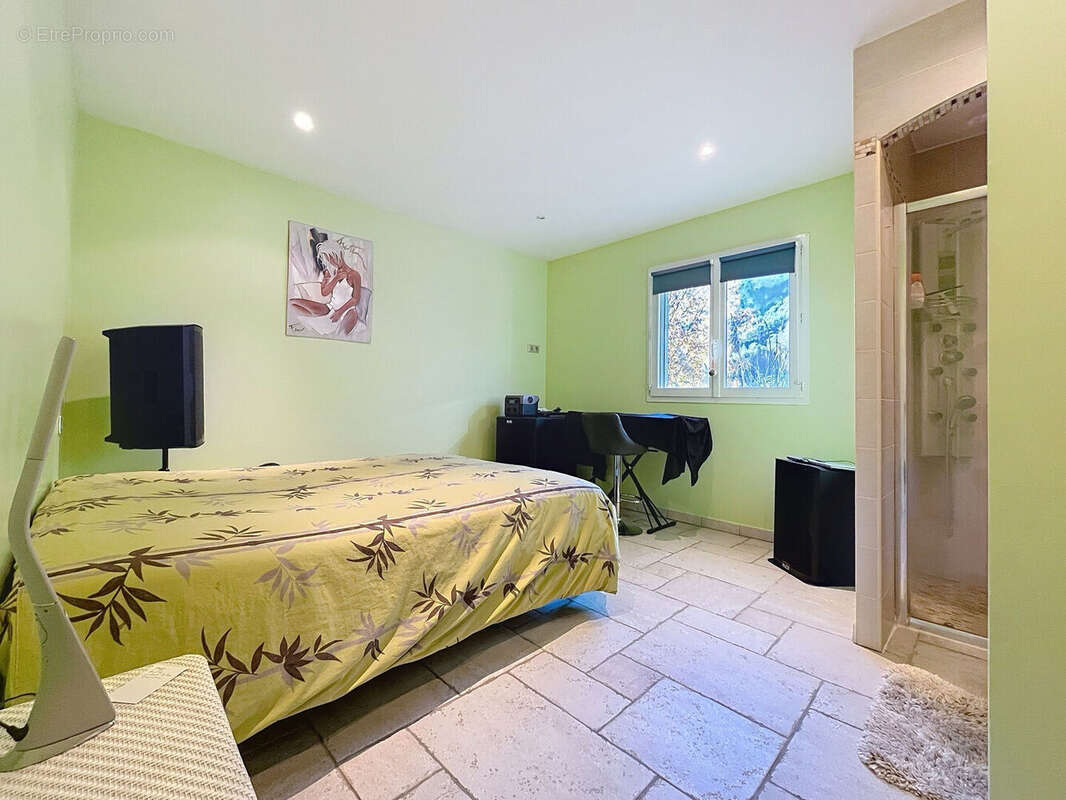Maison d'exception sur son terrain avec piscine et vue panoramique ! - photo 11
