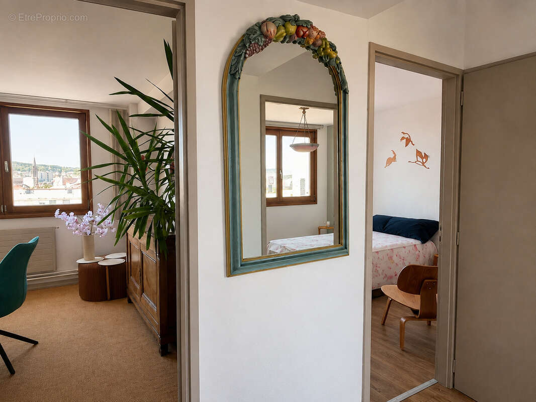 Bel appartement rénové avec vue, résidence sécurisée - photo 8