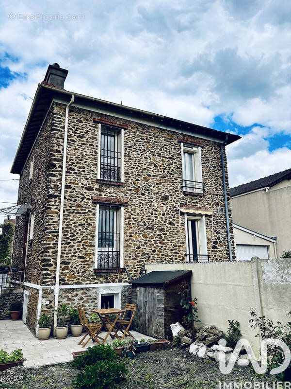 Photo 1 - Maison à LE BLANC-MESNIL
