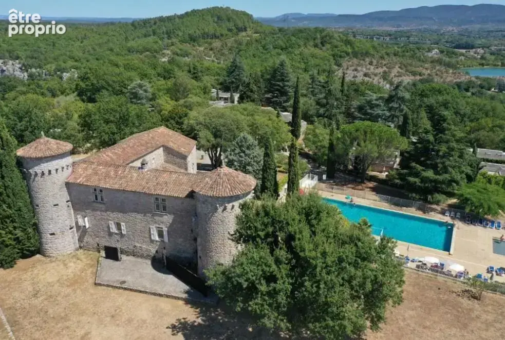 INVESTISSEMENT LOCATIF  BERRIAS ET CASTELJAU  Résidence Tourisme Lou Castel  6,75 % de rentabilité - photo 1