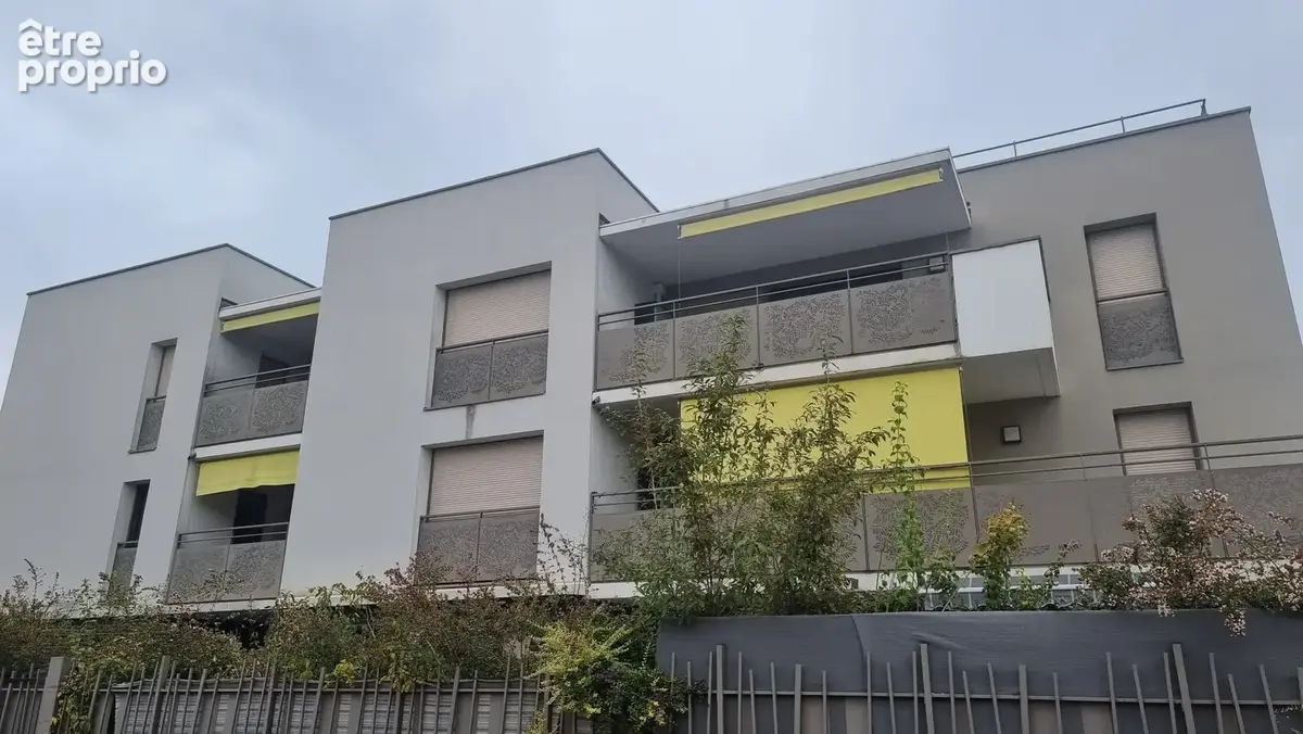Appartement à BRON