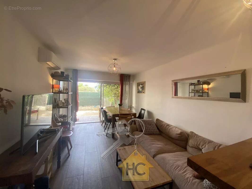 Appartement à LE CANNET