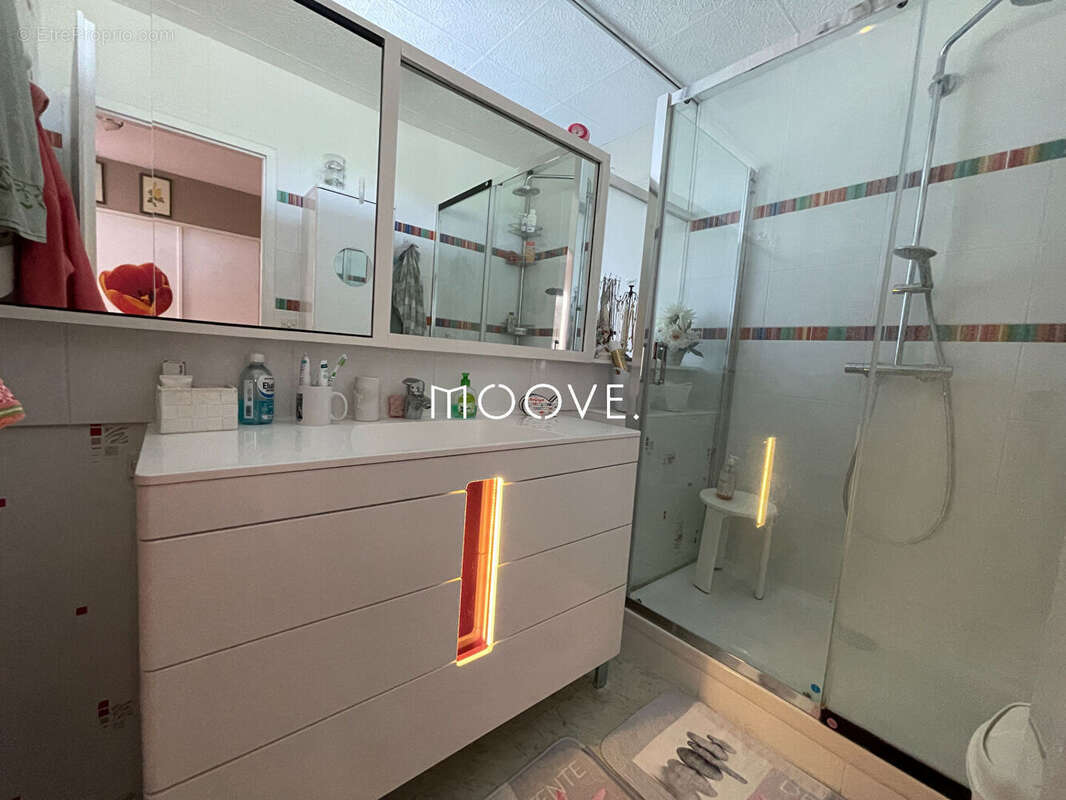 Maison à SAINT-PIERRE-DE-VARENGEVILLE