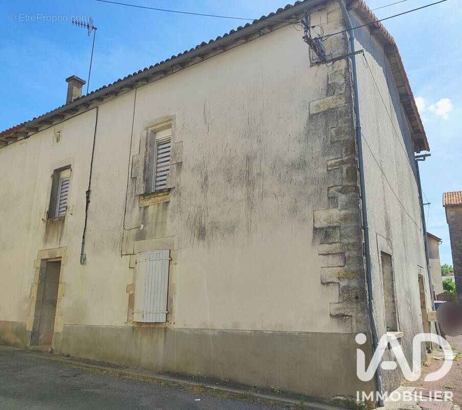 Photo 1 - Maison à SAINT-LAURENT-DE-CERIS