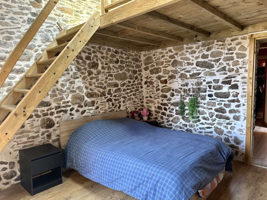 Maison à AIGUES-VIVES