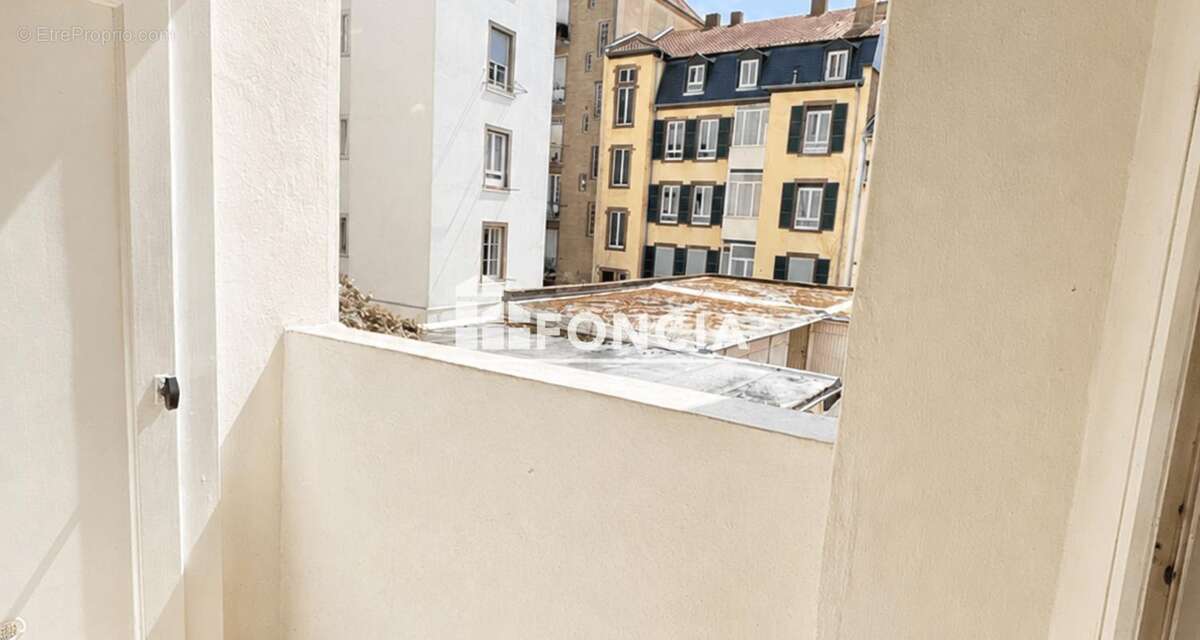 Appartement T3 de caractère à fort potentiel - Charme de l’ancien, beaux volumes - photo 6