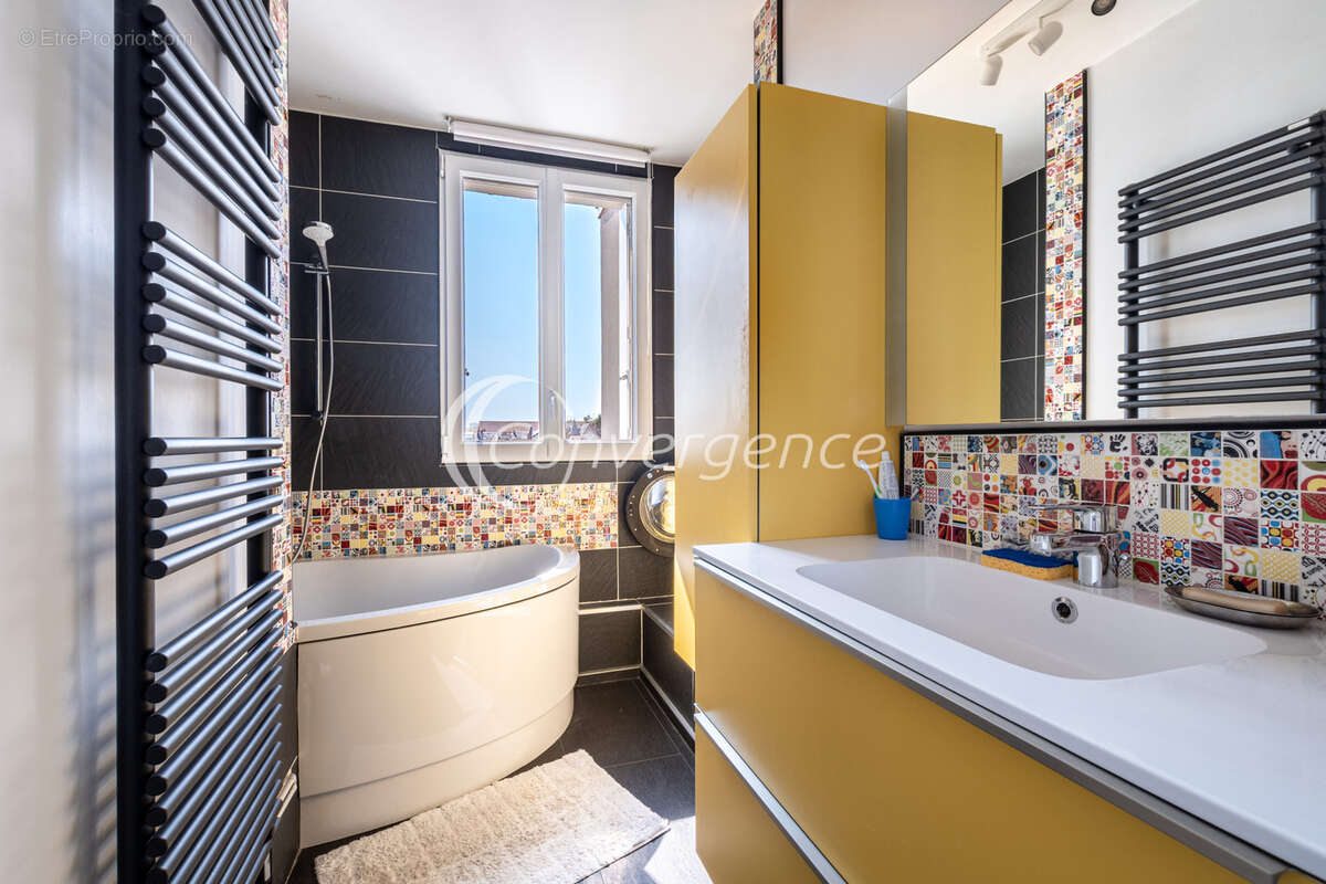 Appartement T3 - Dernier étage avec ascenseur - Garage - photo 8