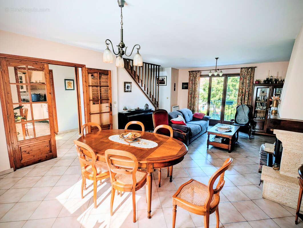 Maison à PARAY-VIEILLE-POSTE